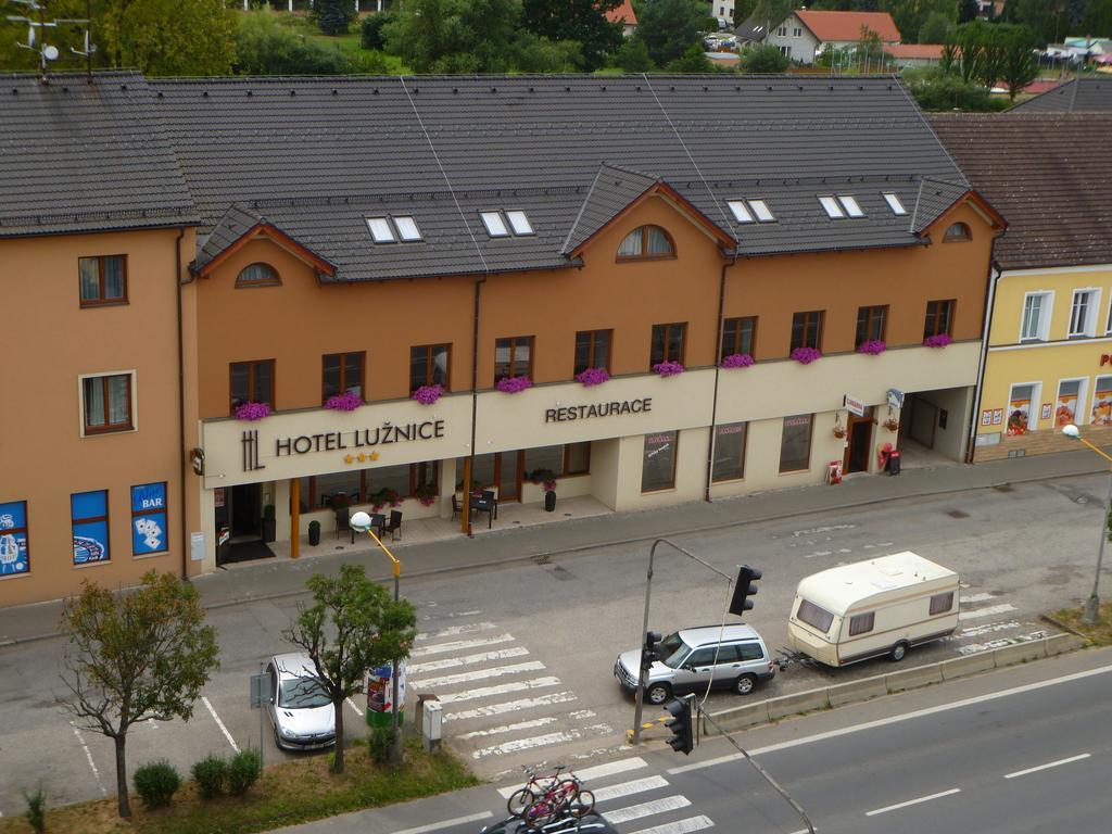 Hotel Luznice Plana nad Luznici Exterior foto